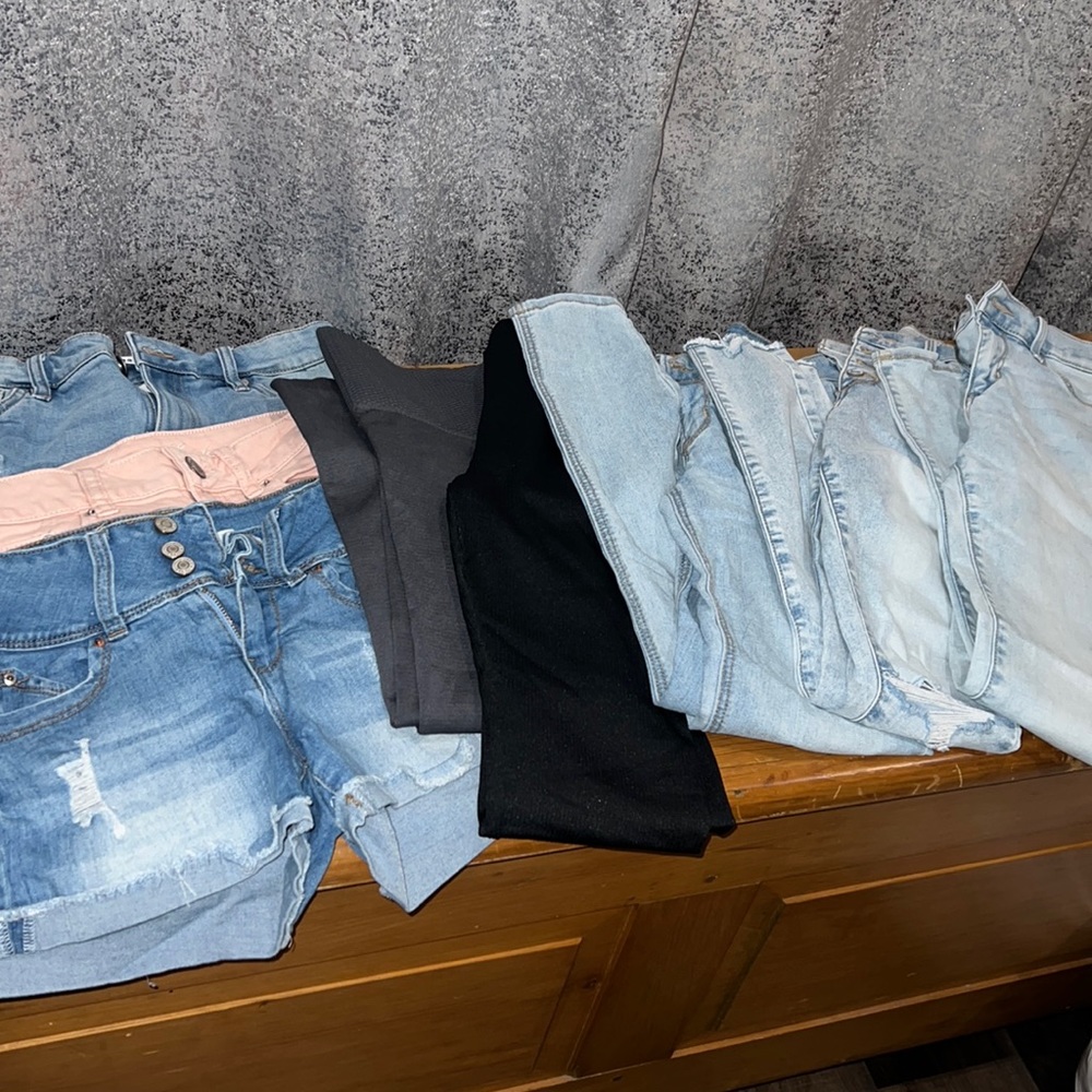 Closet Clean-out Bundle 3 Jeans, 3 shorts, 2 leggings
